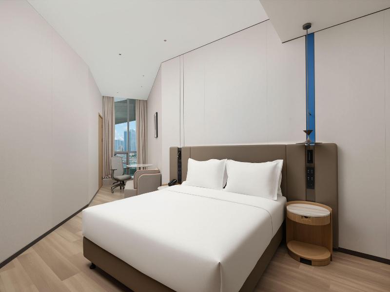 Holiday Inn Express Shanghai North Bund Riverside image