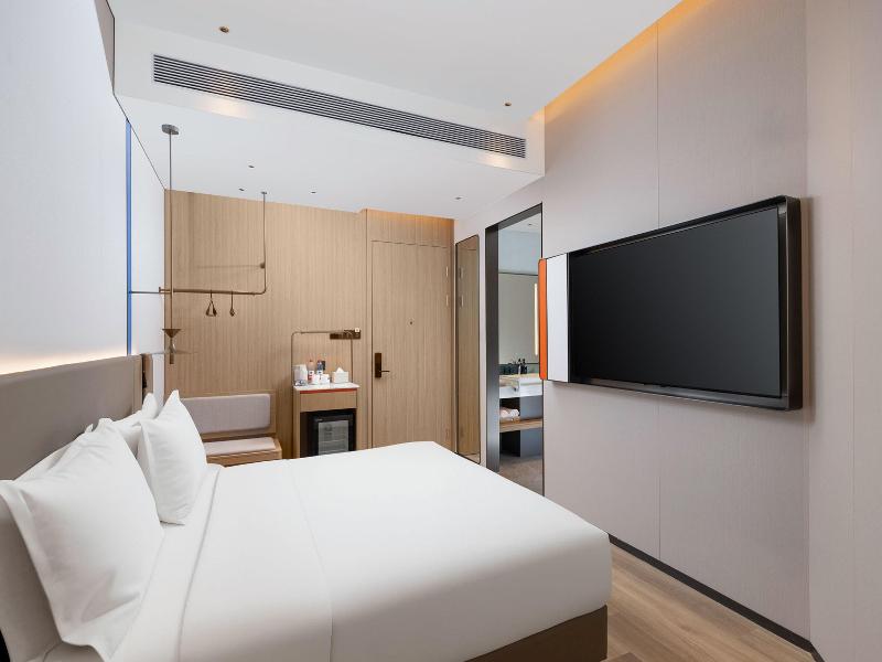 Holiday Inn Express Shanghai North Bund Riverside image