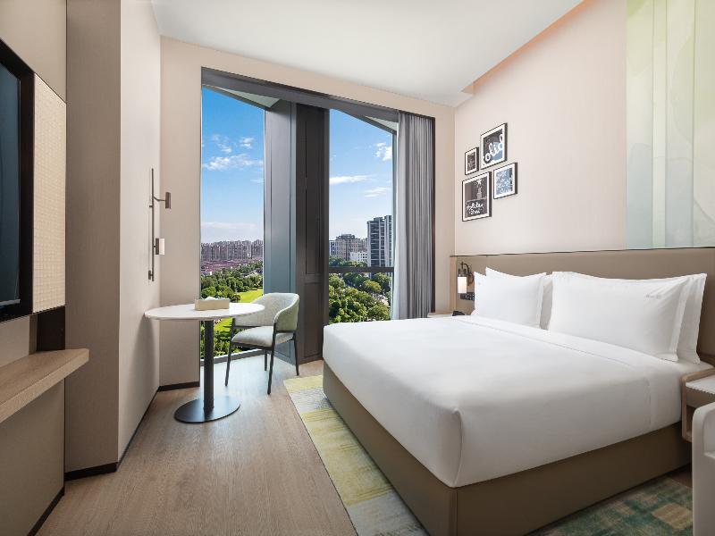 Holiday Inn Shanghai NECC by IHG image