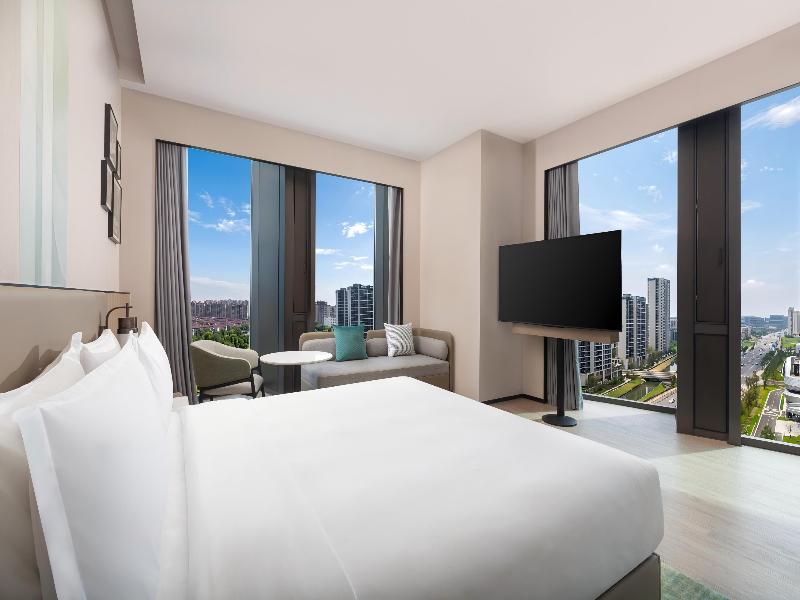 Holiday Inn Shanghai NECC by IHG image