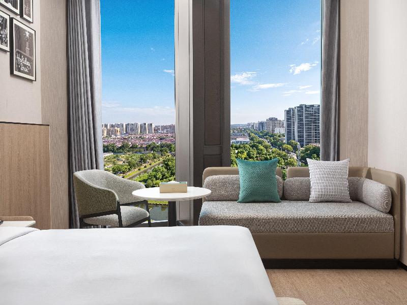Holiday Inn Shanghai NECC by IHG image