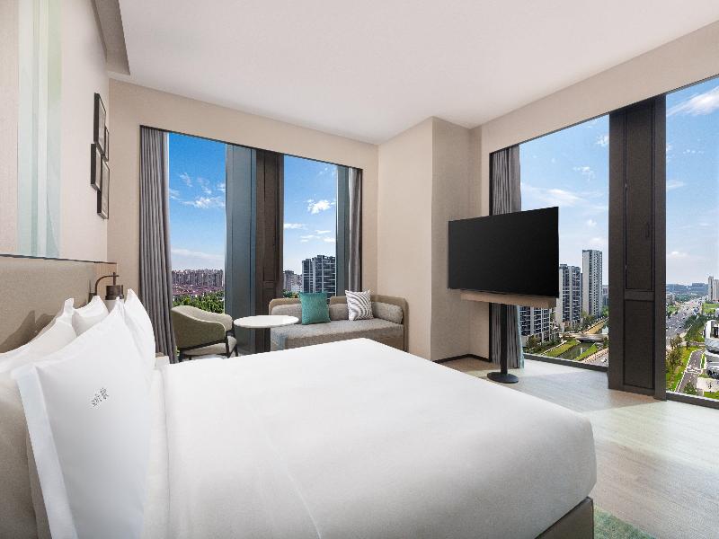 Holiday Inn Shanghai NECC by IHG image