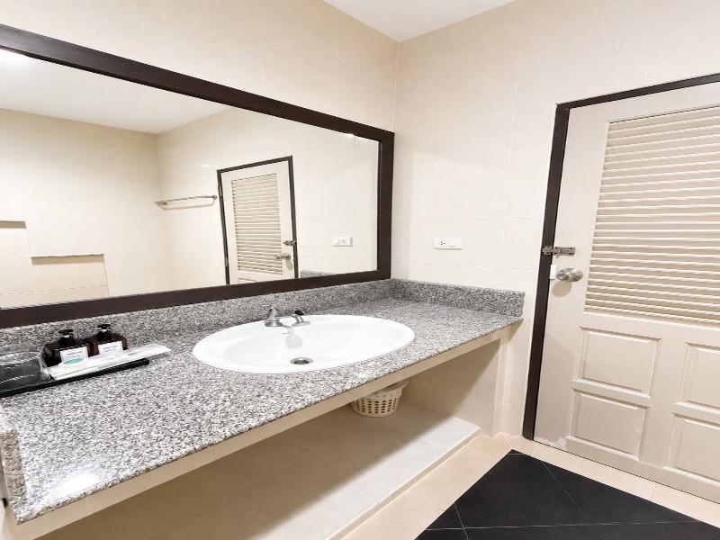 Jstar Hotel image