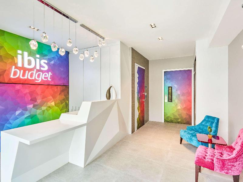 Ibis Budget Singapore Olive image