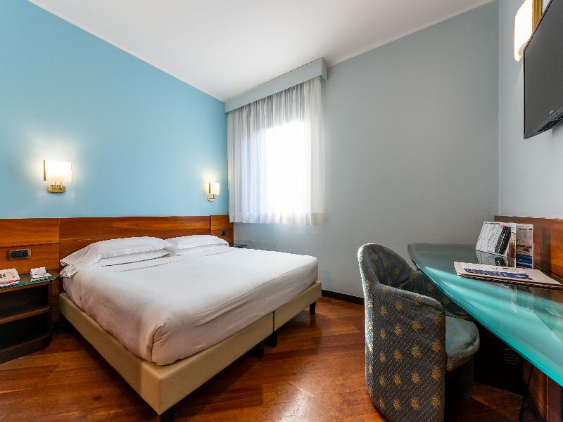 c-hotels Mirage image