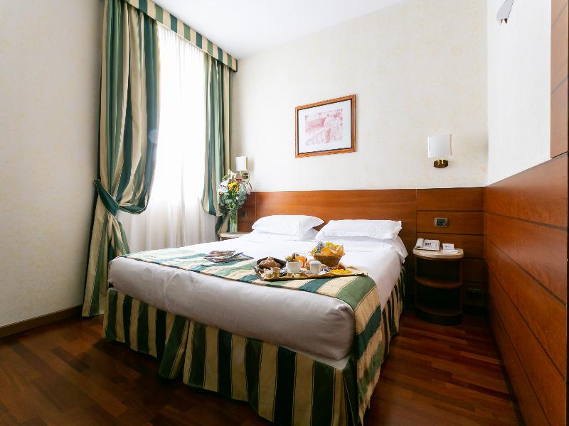 c-hotels Mirage image