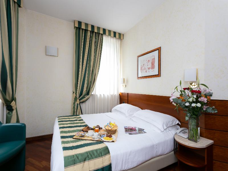 c-hotels Mirage image