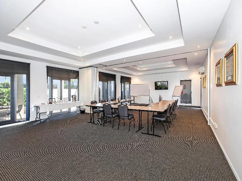 Comfort Inn and Suites Northgate Airport image