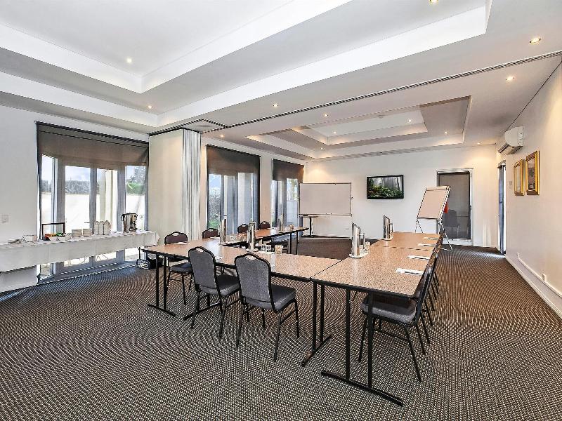 Comfort Inn and Suites Northgate Airport image