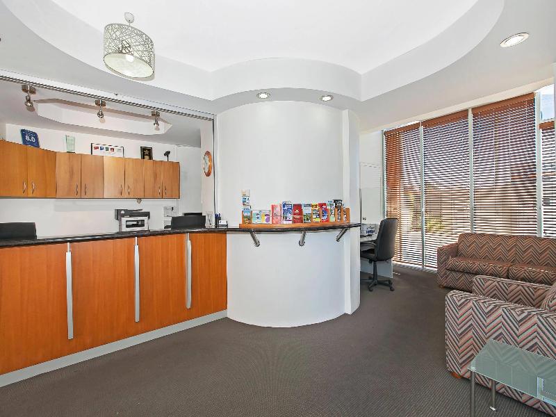 Comfort Inn and Suites Northgate Airport image