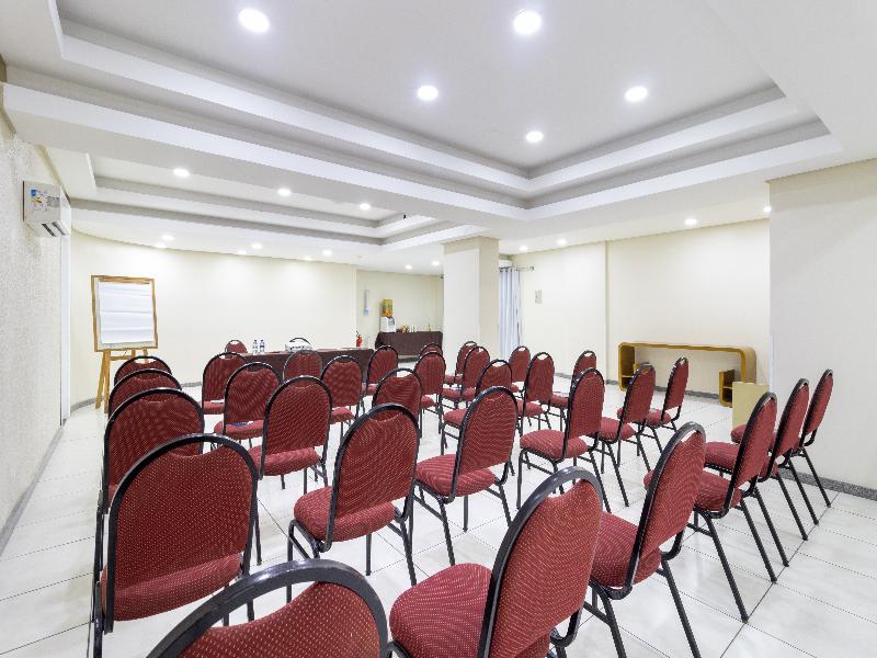Hotel Golden Park Recife By Nacional Inn image