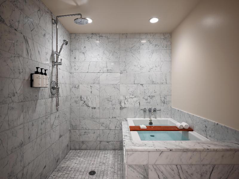 Ka La‘i Waikiki Beach, LXR Hotels & Resorts image