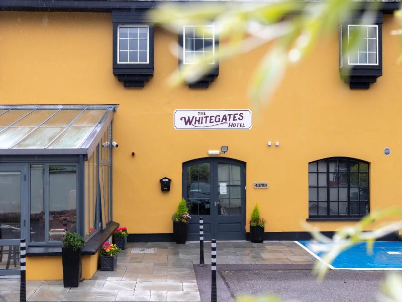 Whitegates Traditional Pub & Accommodation image