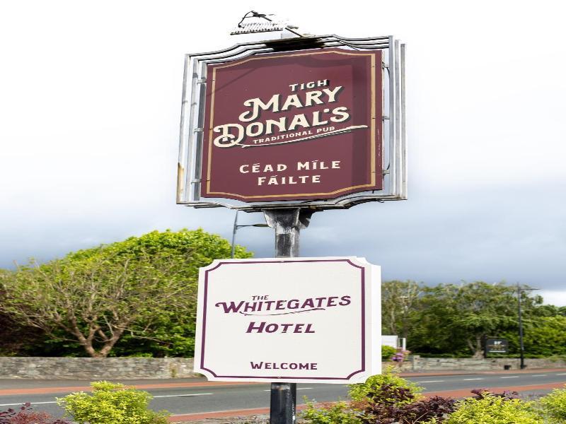 Whitegates Traditional Pub & Accommodation image