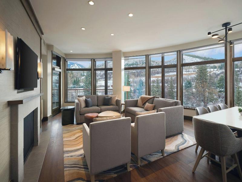 Luxury Suite, 3 Bedrooms, Balcony (3 Double Beds)