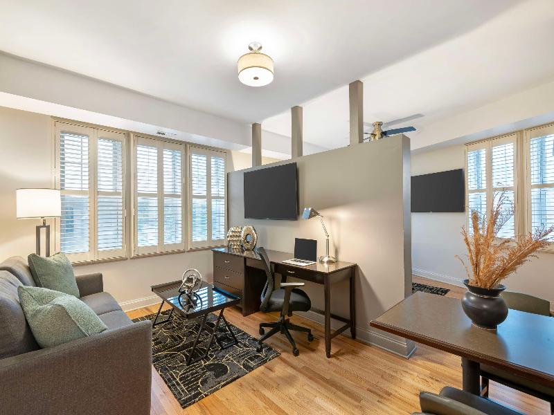 Best Western Plus Hawthorne Terrace Hotel image