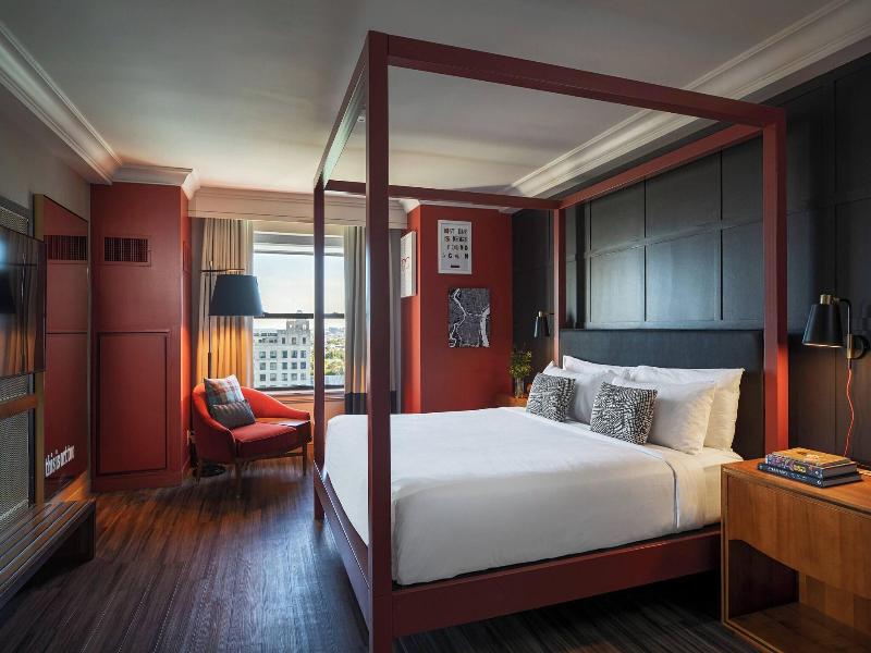 Renaissance Philadelphia Downtown Hotel image