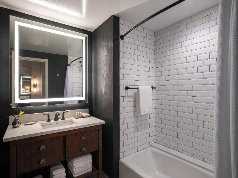 Renaissance Philadelphia Downtown Hotel image