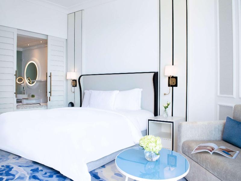 Sofitel Dubai Jumeirah Beach image