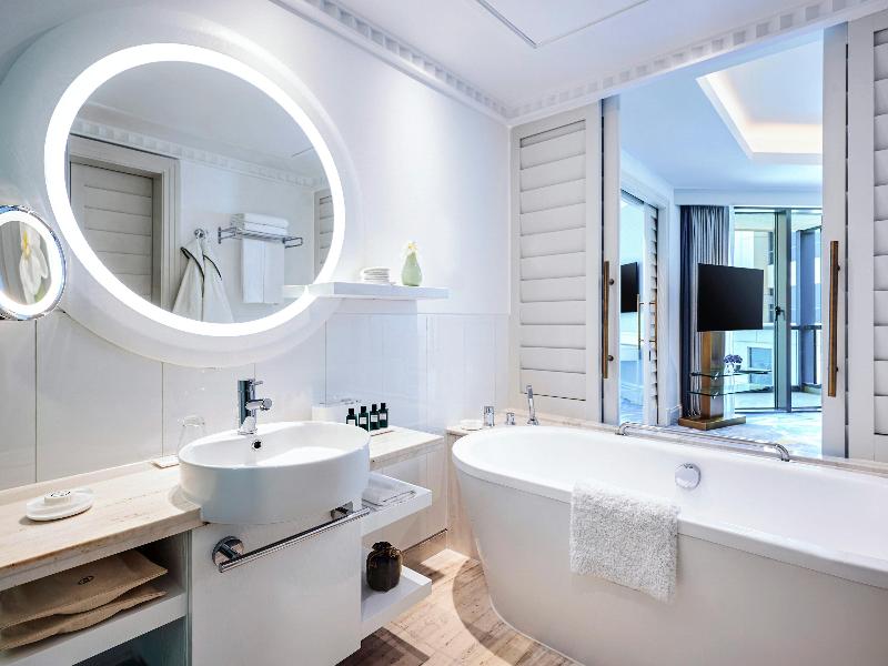 Sofitel Dubai Jumeirah Beach image