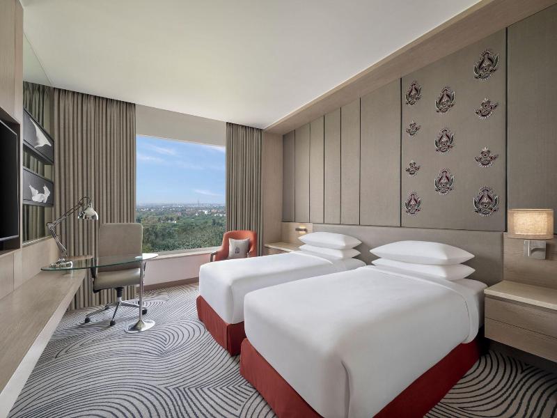 Sheraton New Delhi image