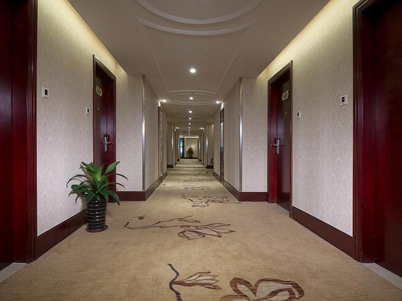 Vienna Hotel Dongguan Changping Avenue image