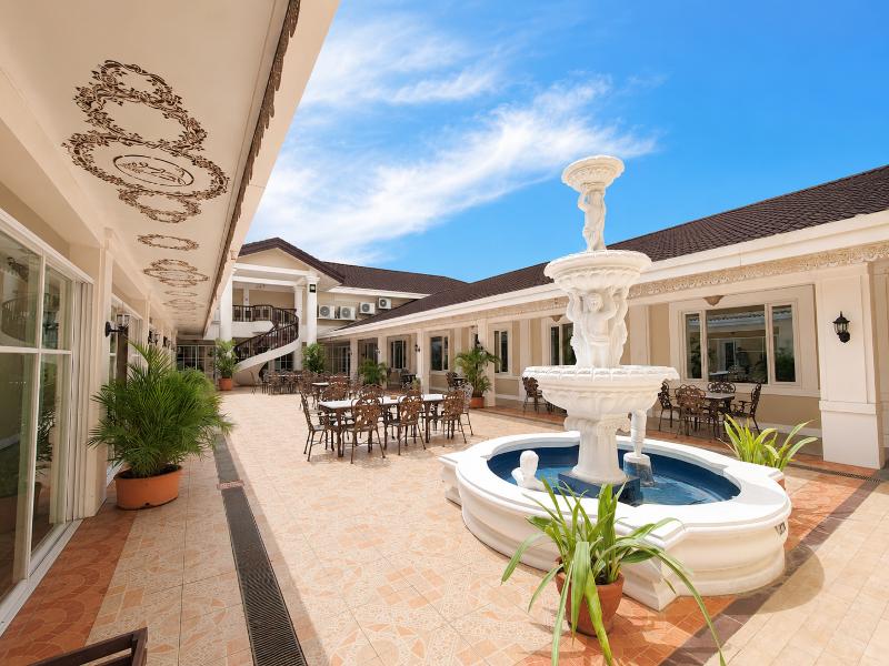 Fiesta Garden Hotel