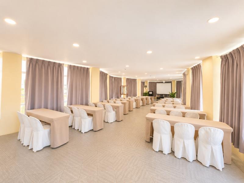 Fiesta Garden Hotel