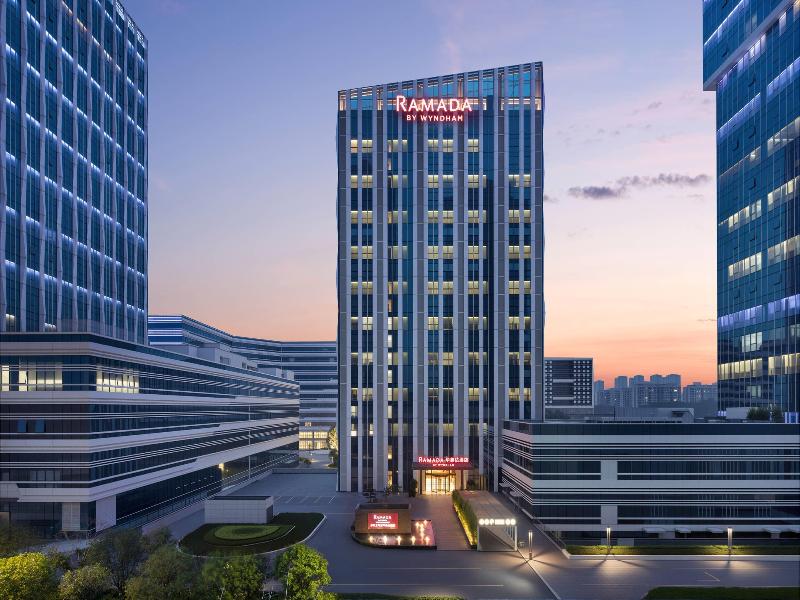 Ramada By Wyndham Luzhou Longmatan
