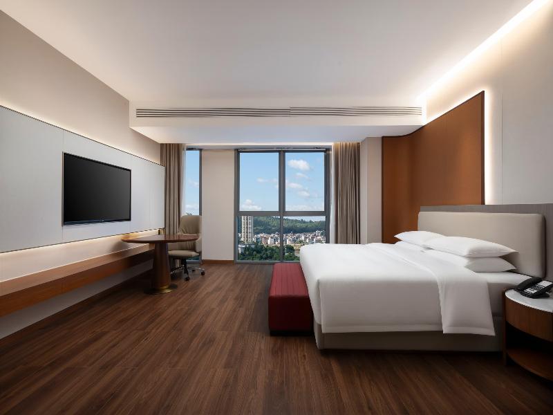 1 King Bed, Deluxe Room, Garden View, Non-smoking