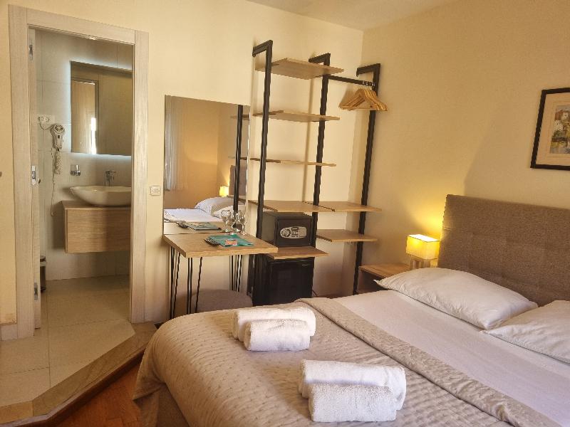 Villa Daniela image