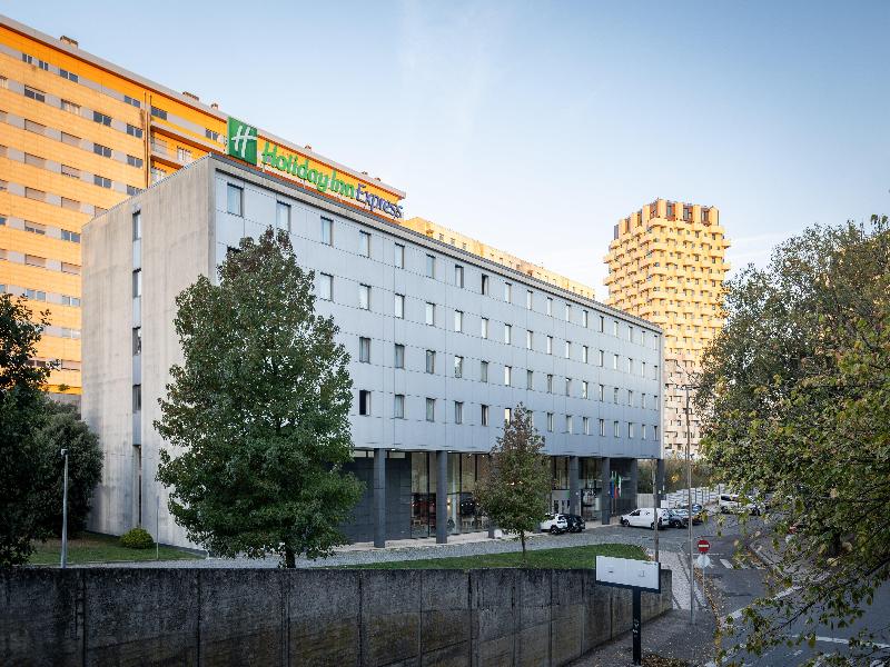 Holiday Inn Express Porto Exponor image