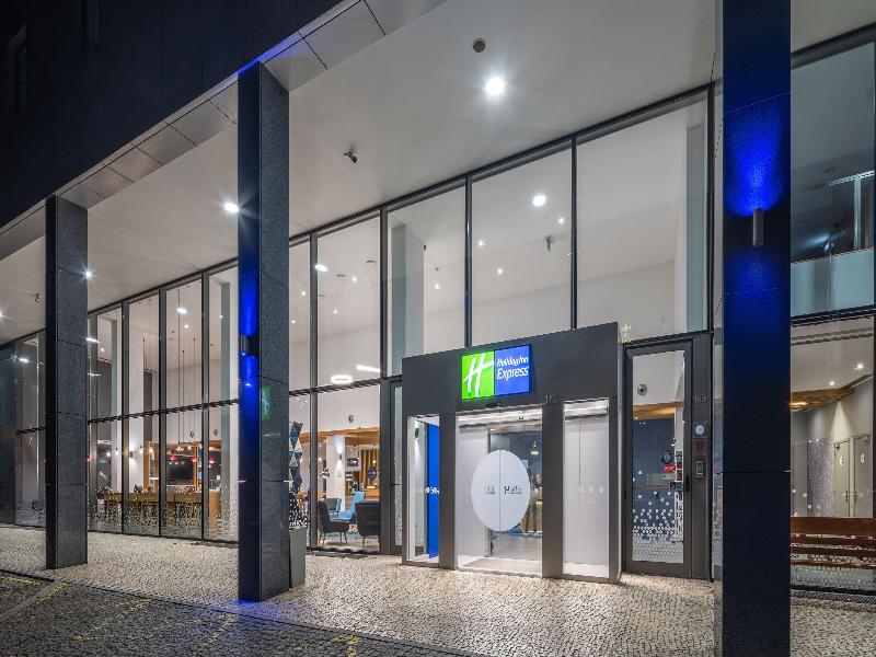 Holiday Inn Express Porto Exponor image