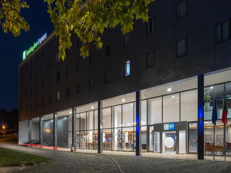 Holiday Inn Express Porto Exponor image