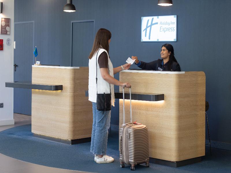 Holiday Inn Express Porto Exponor image