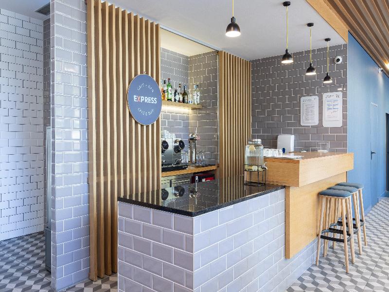 Holiday Inn Express Porto Exponor image
