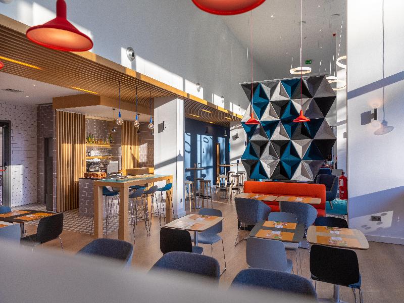 Holiday Inn Express Porto Exponor image