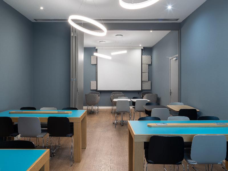 Holiday Inn Express Porto Exponor image