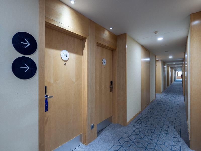 Holiday Inn Express Porto Exponor image