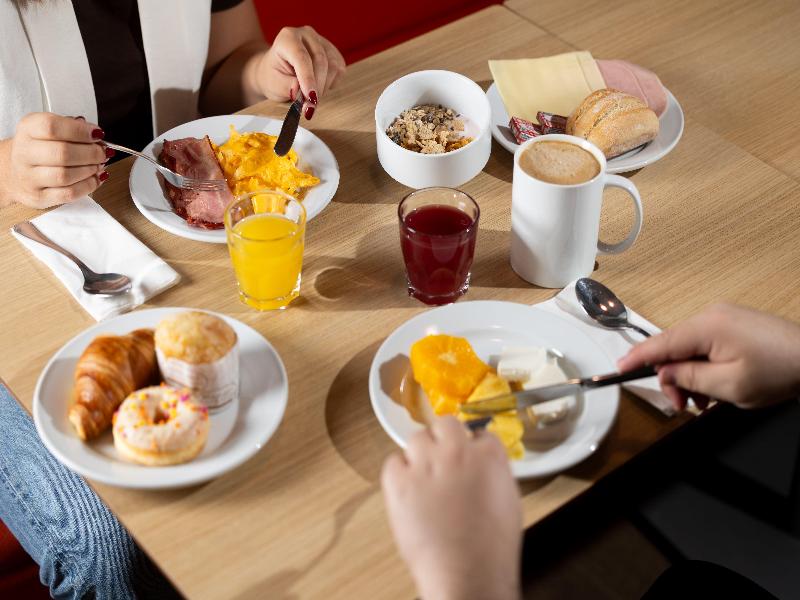 Holiday Inn Express Porto Exponor image