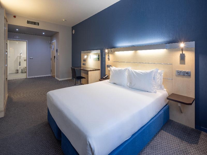 Holiday Inn Express Porto Exponor image