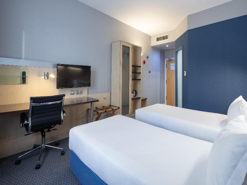 Holiday Inn Express Porto Exponor image