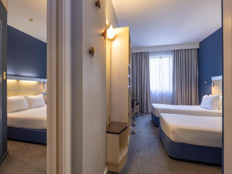 Holiday Inn Express Porto Exponor image