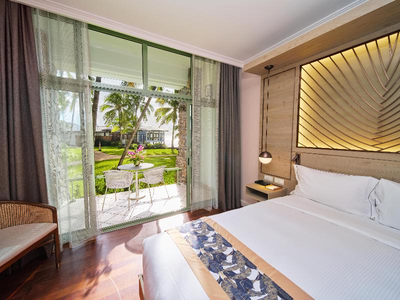 Hilton Hotel Tahiti image