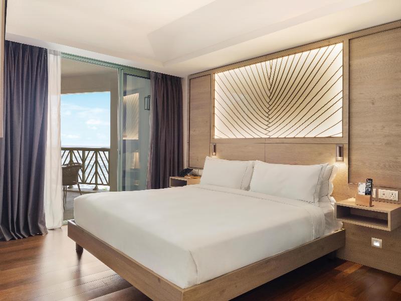 Hilton Hotel Tahiti image