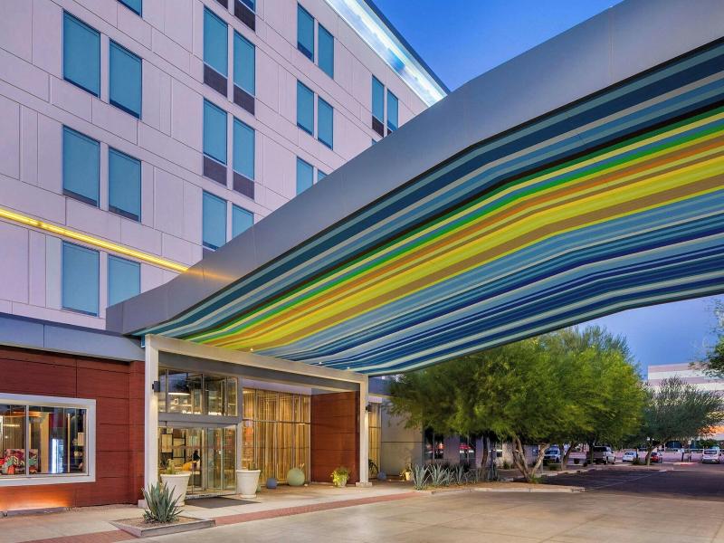 Aloft Phoenix Airport image
