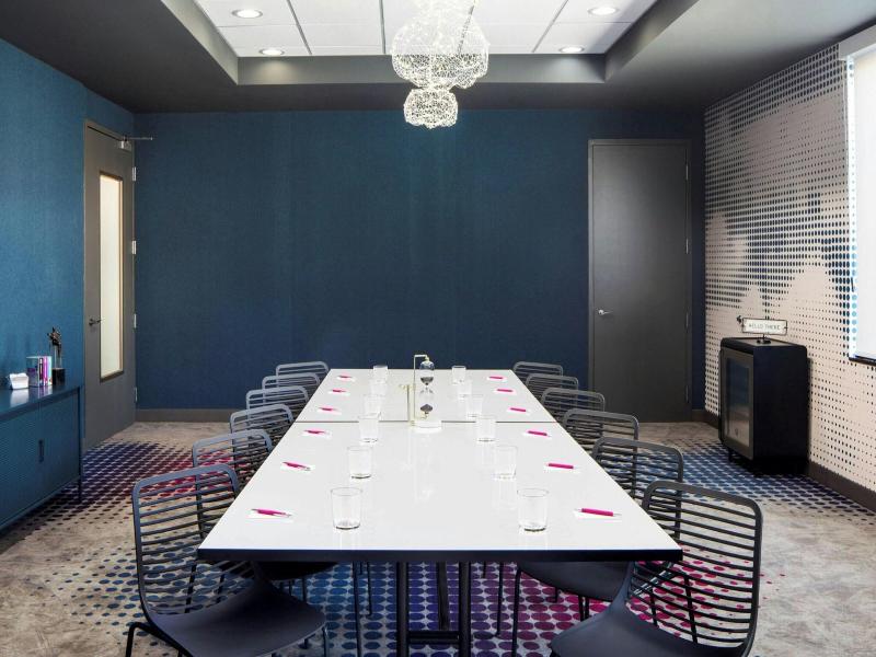 Aloft Phoenix Airport image