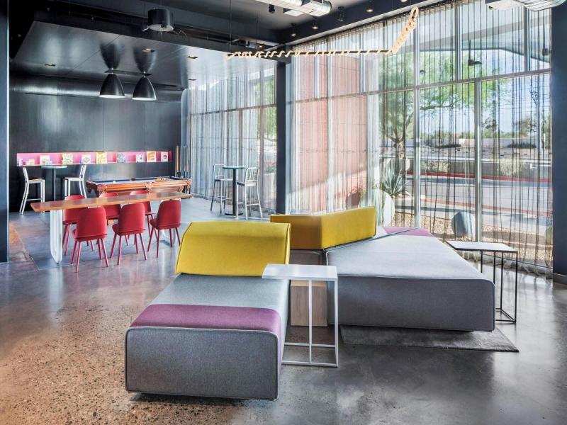 Aloft Phoenix Airport image