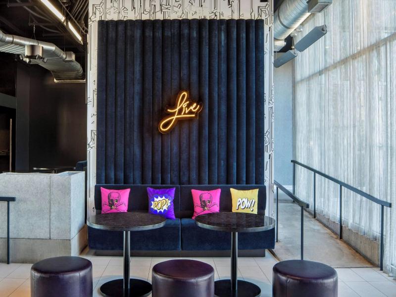 Aloft Phoenix Airport image