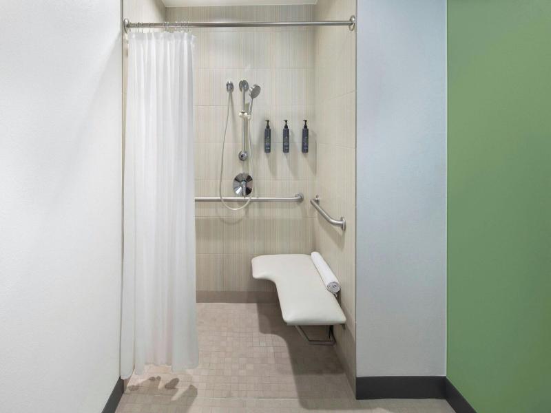 Aloft Phoenix Airport image